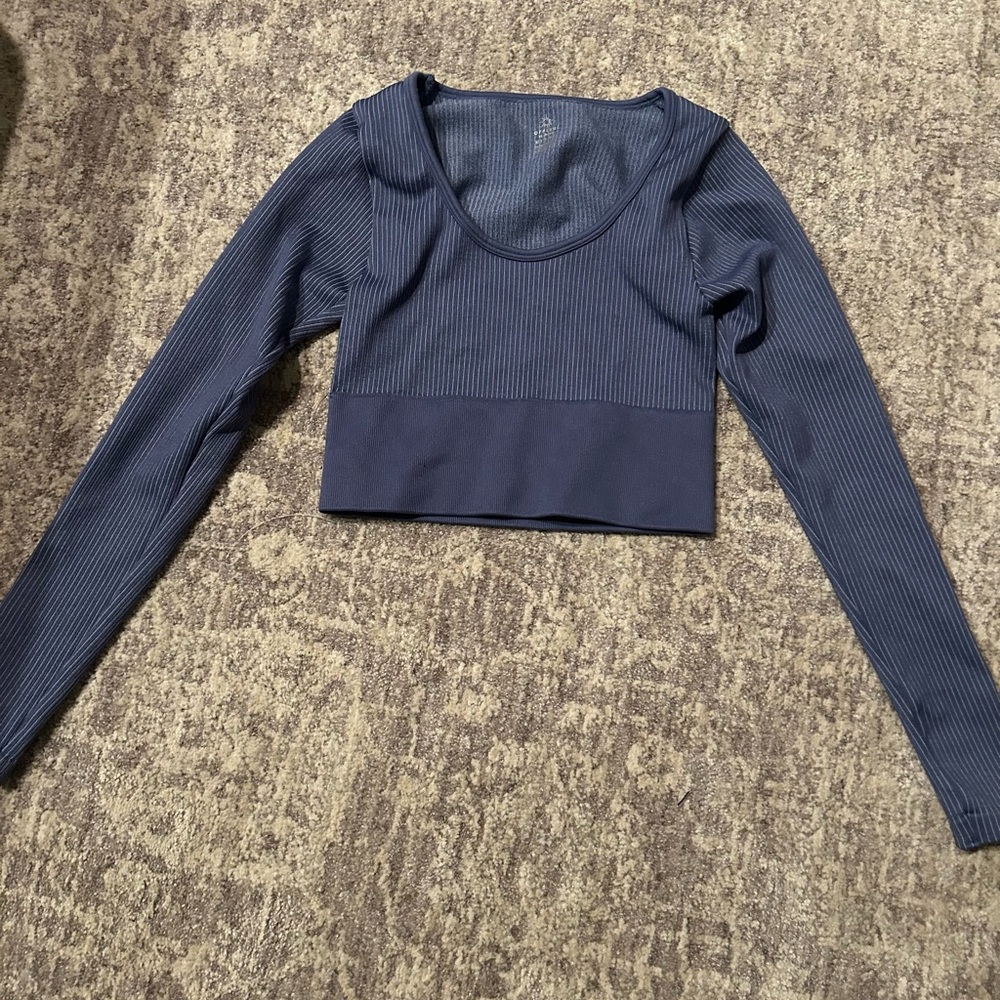 Aerie offline - blue ribbed stretch long sleeved crop top- fitted and flattering